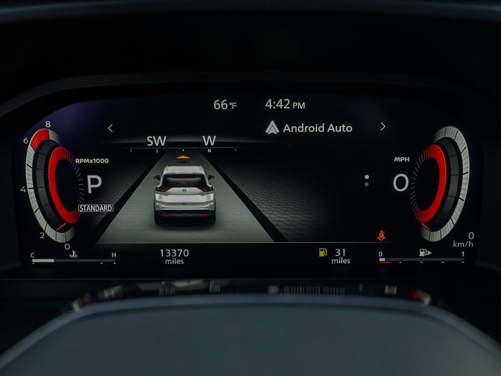 Used 2025 Nissan Rogue SL image 28