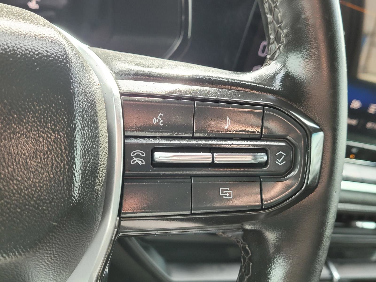 Used 2023 Chevrolet Colorado LT image 28