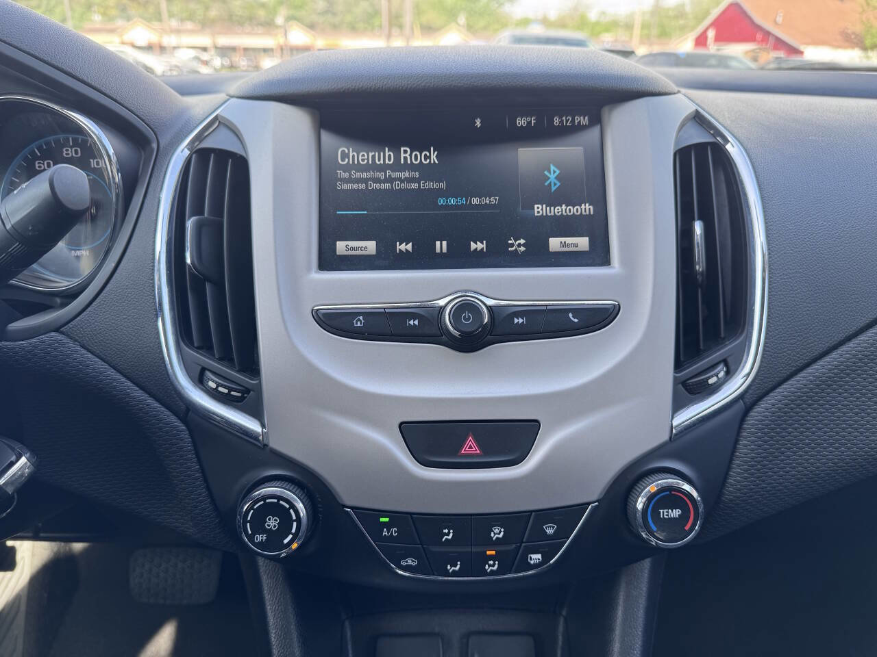 Used 2018 Chevrolet Cruze LS FWD image 24