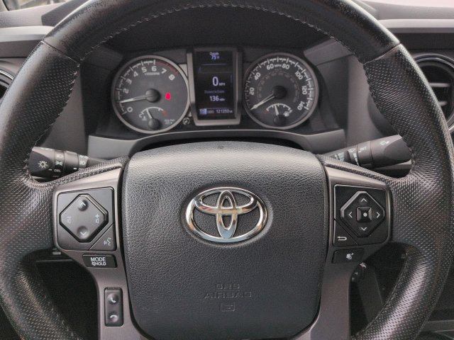 Used 2016 Toyota Tacoma TRD Sport w/ Towing Package AWD/4WD image 27