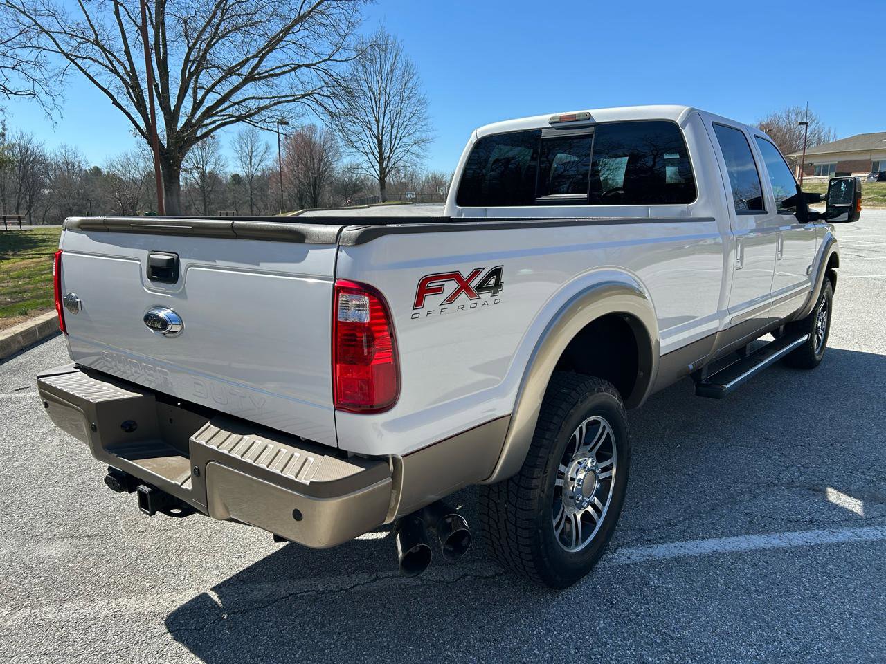 Used 2014 Ford F350 King Ranch w/ King Ranch w/Chrome Package image 5