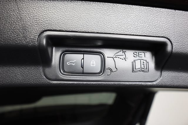 Certified 2022 Ford Explorer Limited AWD/4WD image 62