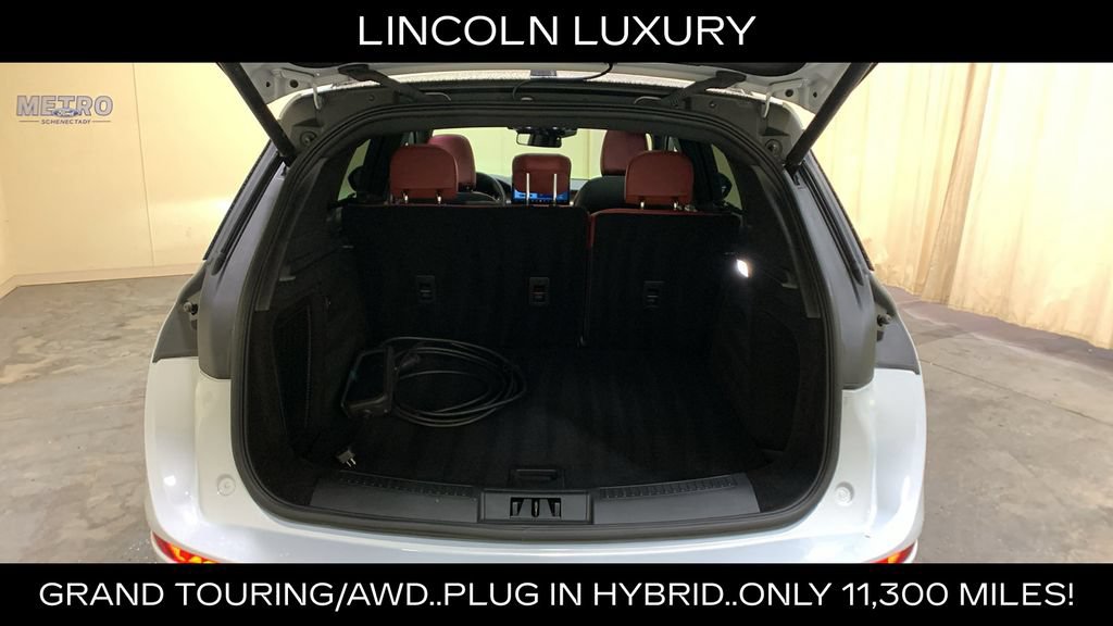 Used 2025 Lincoln Corsair Grand Touring w/ Towing Package AWD/4WD image 18