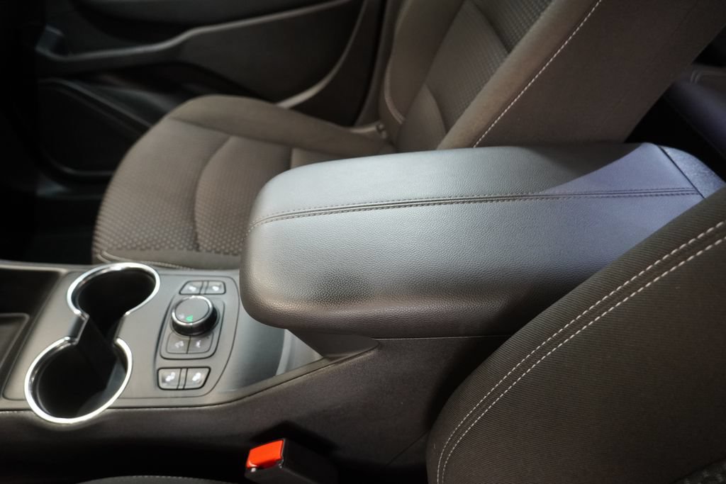 Used 2024 GMC Terrain SLE w/ Driver Convenience Package FWD image 22