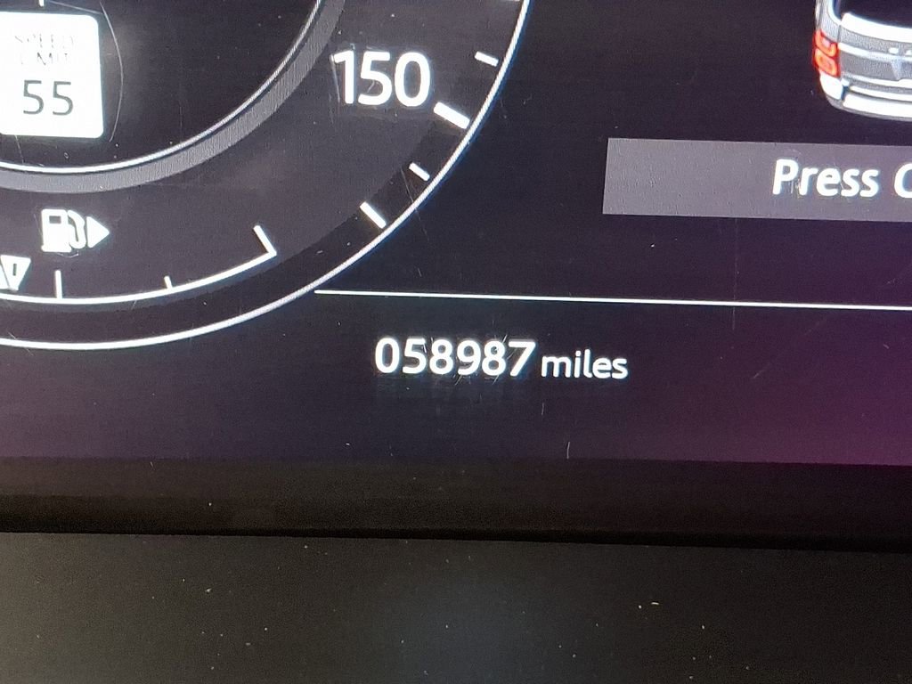 Used 2021 Land Rover Range Rover HSE image 15