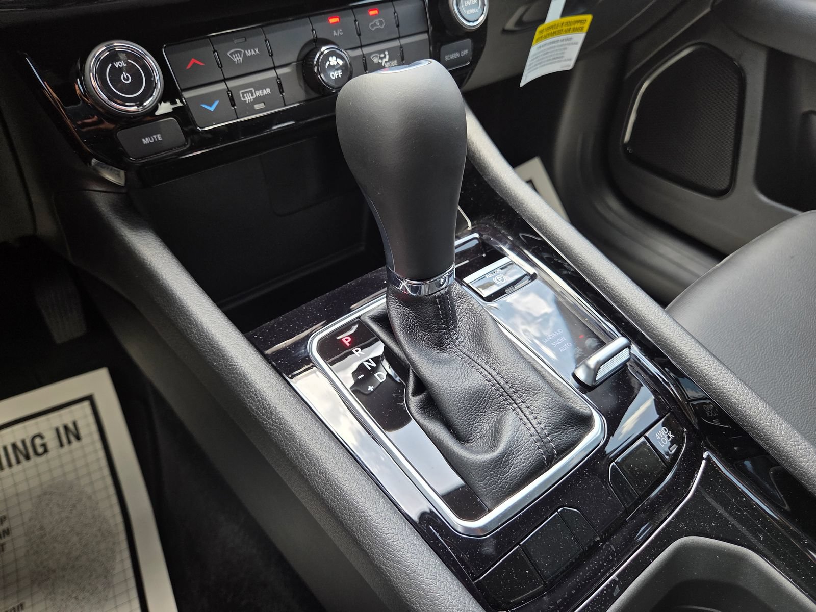 New 2026 Jeep Compass Latitude AWD/4WD image 35