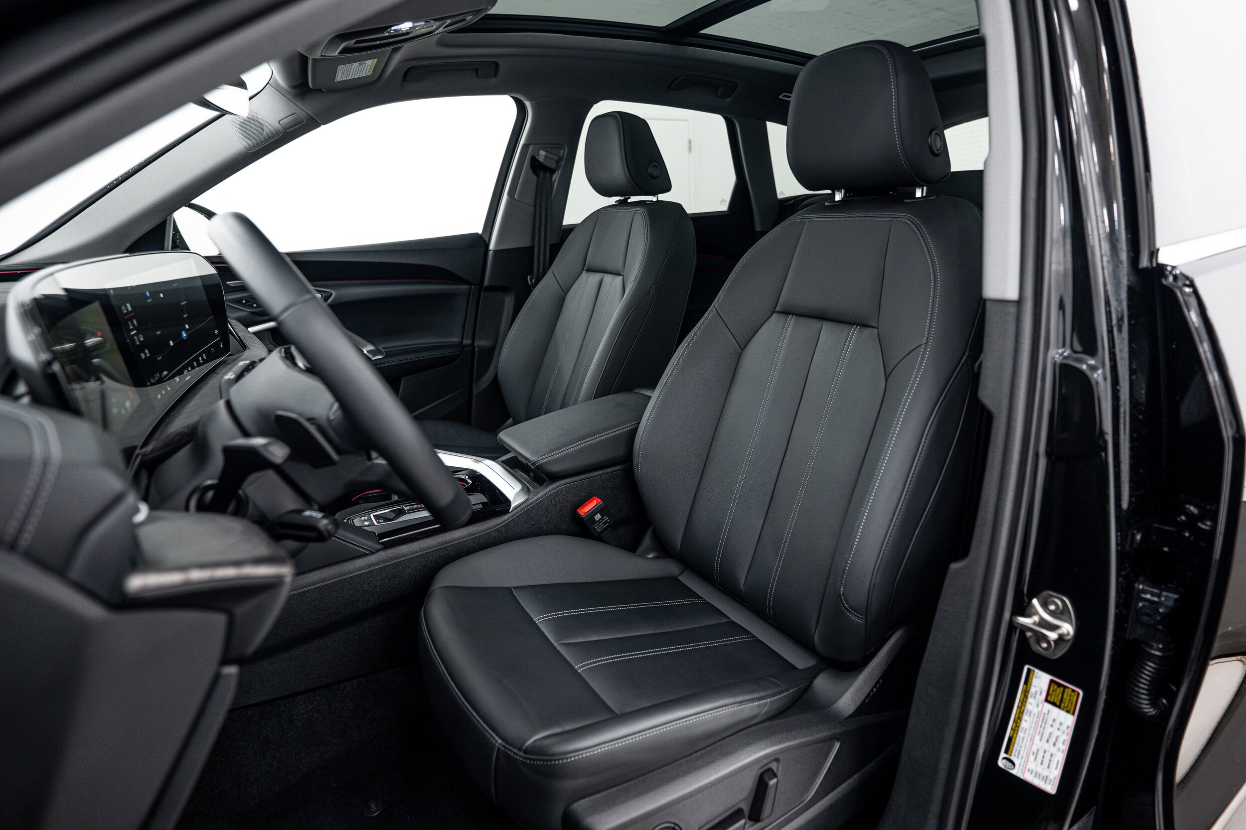 Used 2025 Audi Q5 Premium w/ Premium Plus AWD/4WD image 15