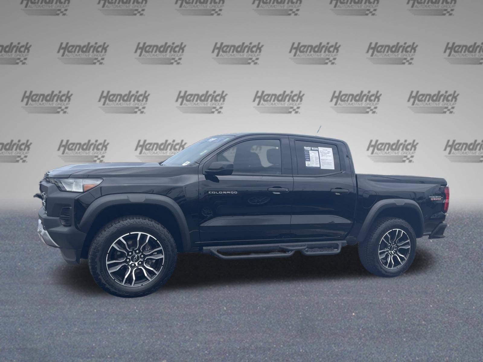 Used 2024 Chevrolet Colorado Trail Boss w/ LPO, Dark Essentials Package AWD/4WD image 7