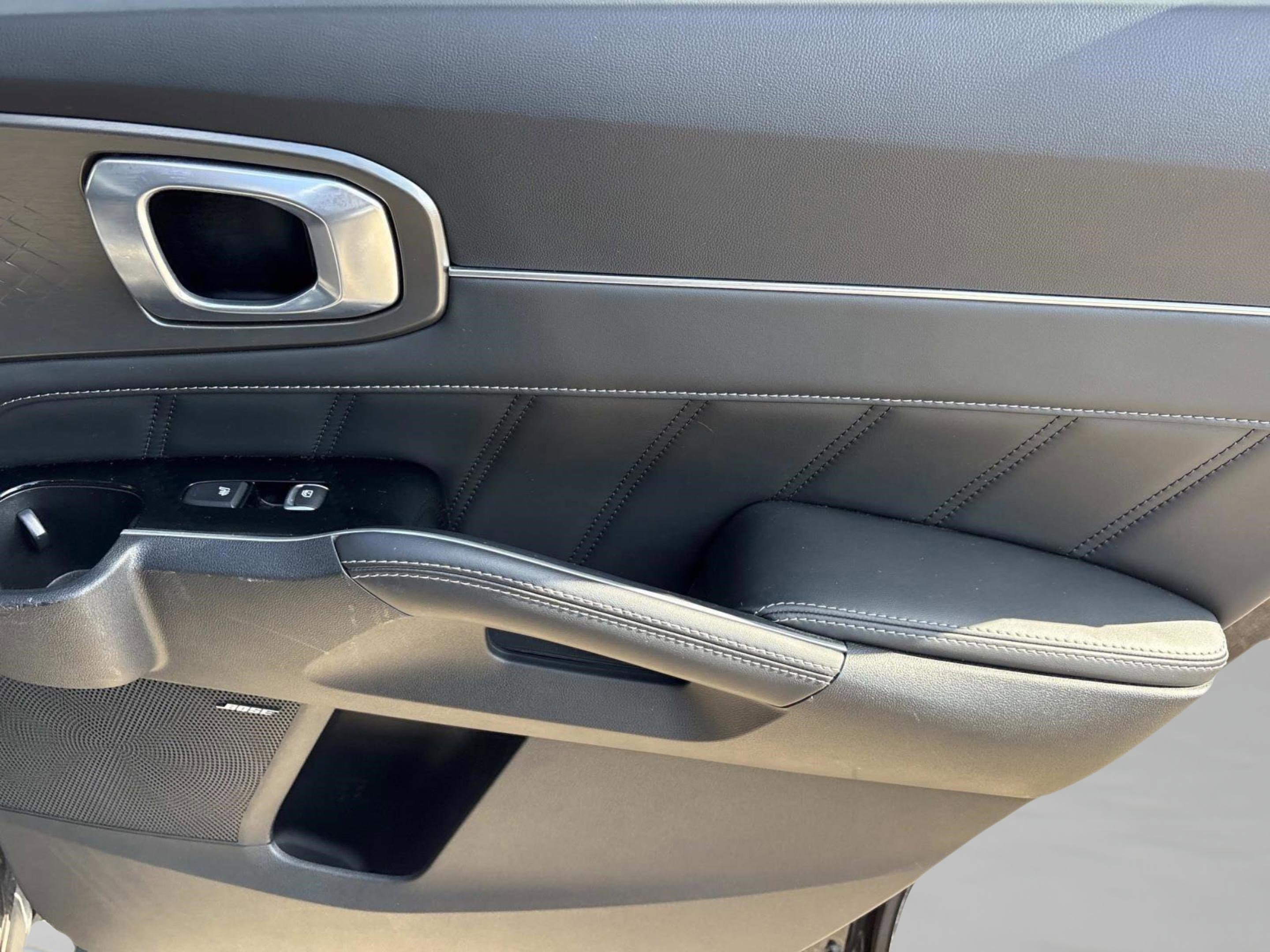 Used 2022 Kia Sorento SX image 21