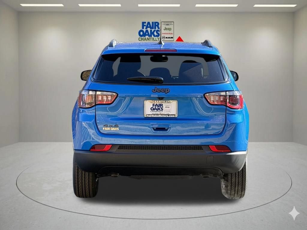 New 2026 Jeep Compass Latitude w/ Sun and Sound Group AWD/4WD image 8