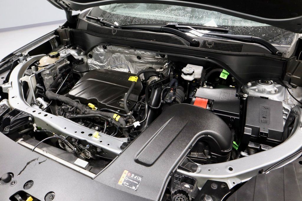 Used 2025 Chevrolet Trax LT w/ Driver Confidence Package image 16