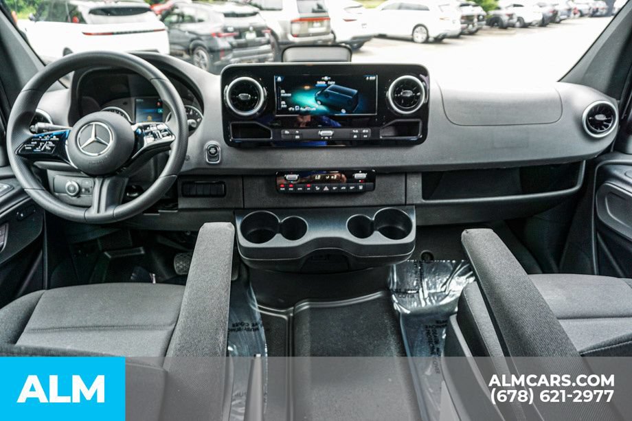 Used 2025 Mercedes-Benz Sprinter 2500 image 23