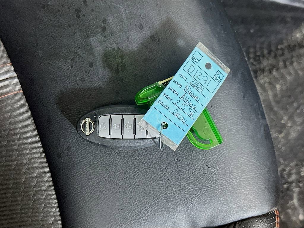 Used 2024 Nissan Altima 2.5 SR image 35