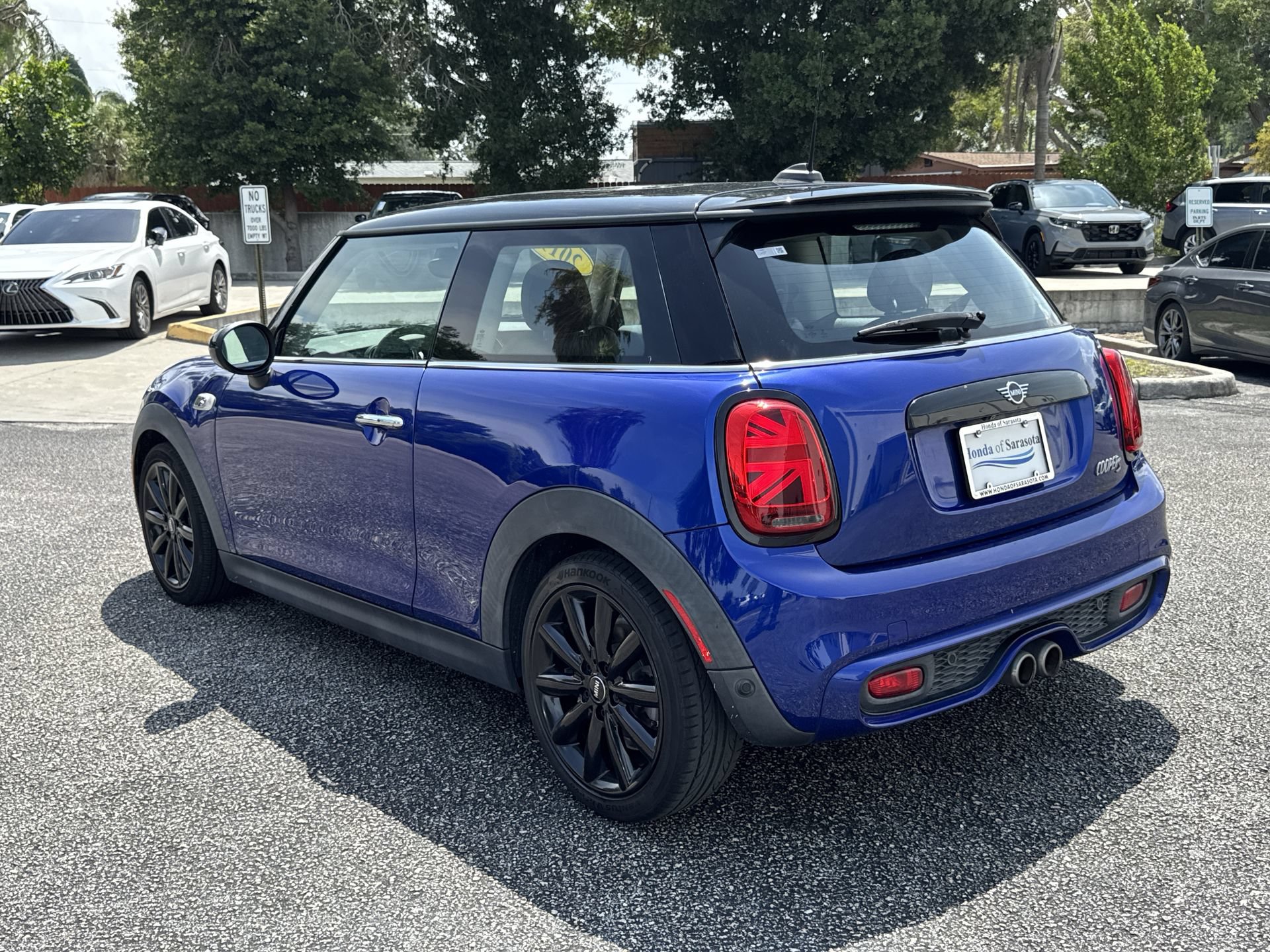 Used 2019 MINI Cooper S w/ Premium Package FWD image 7