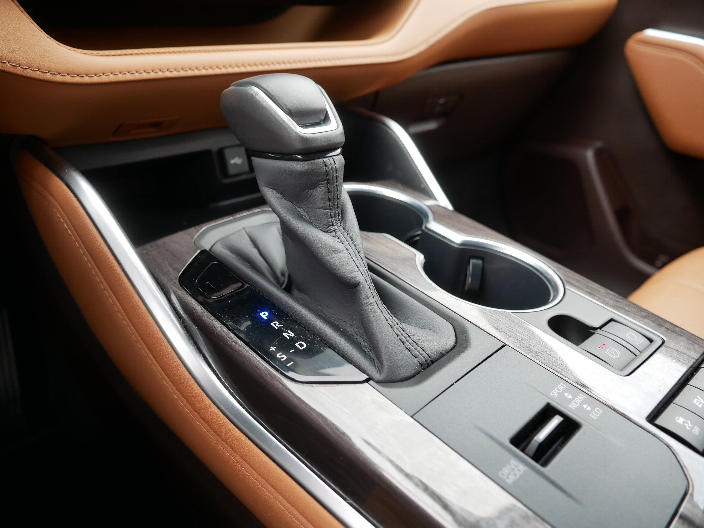 Used 2020 Toyota Highlander Platinum AWD/4WD image 24