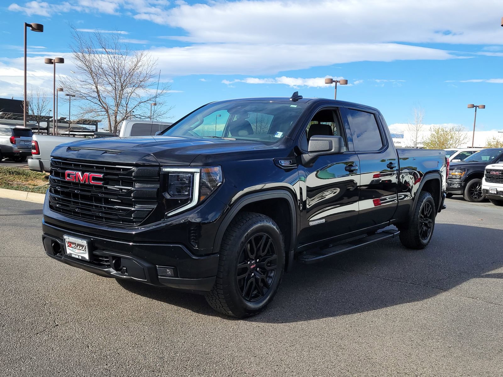 Used 2025 GMC Sierra 1500 Elevation w/ Preferred Package image 4
