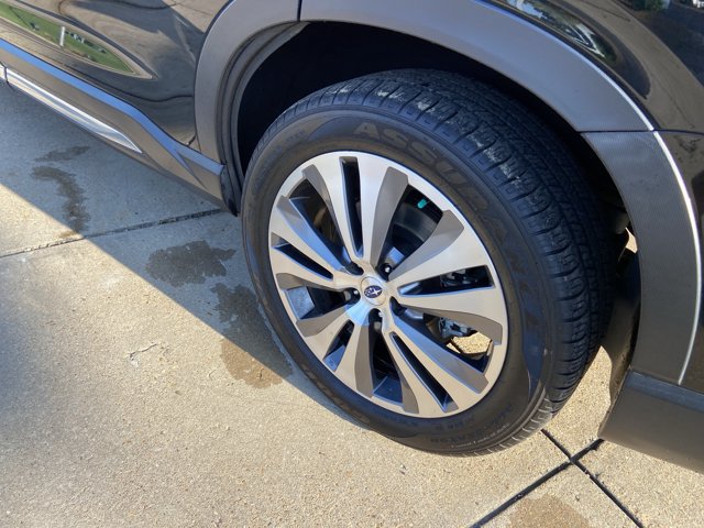 Used 2022 Subaru Ascent Limited AWD/4WD image 32