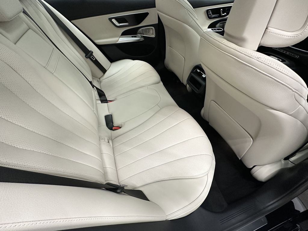 New 2026 Mercedes-Benz E 350 4MATIC Sedan image 20