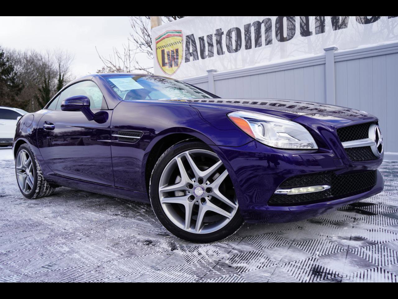 Used 2015 Mercedes-Benz SLK 250 image 1