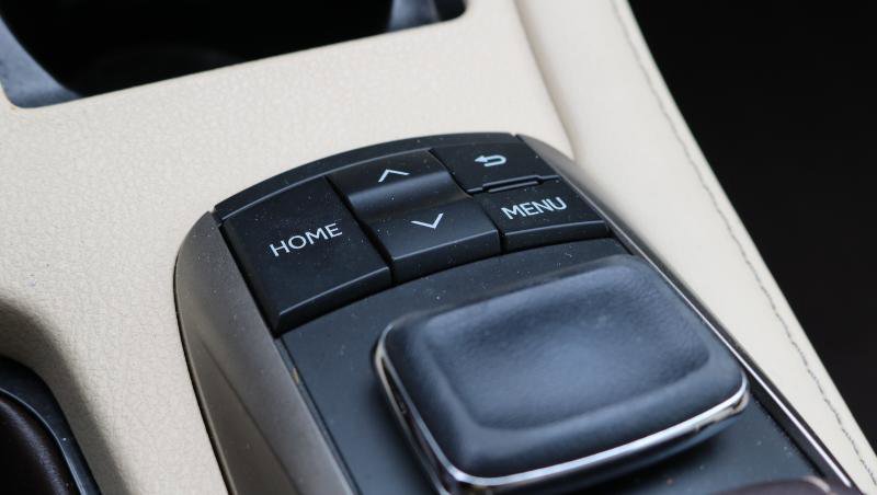 Used 2018 Lexus ES 350 w/ Luxury Package w/Wood Trim image 15