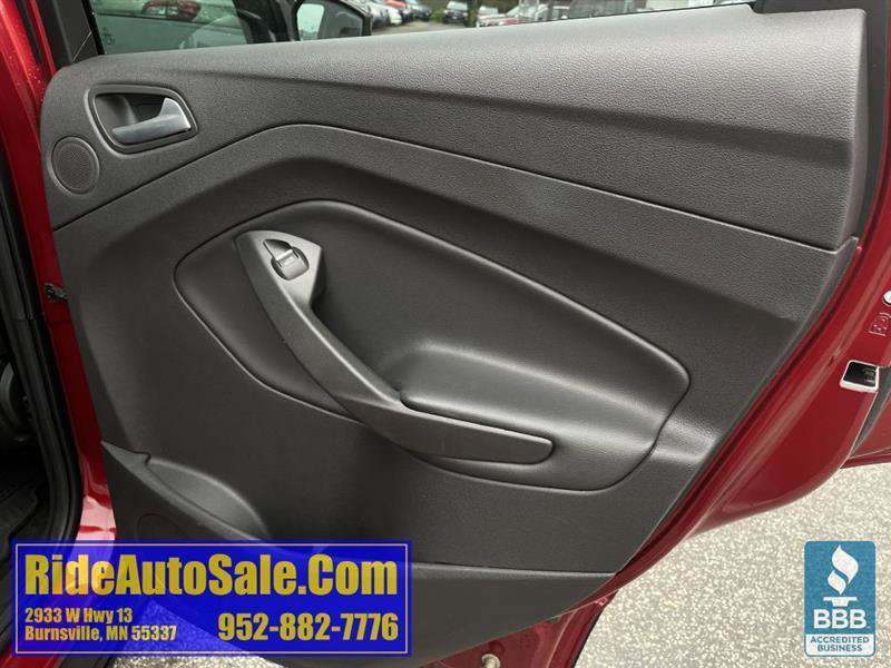 Used 2017 Ford Escape SE w/ Equipment Group 201A AWD/4WD image 15