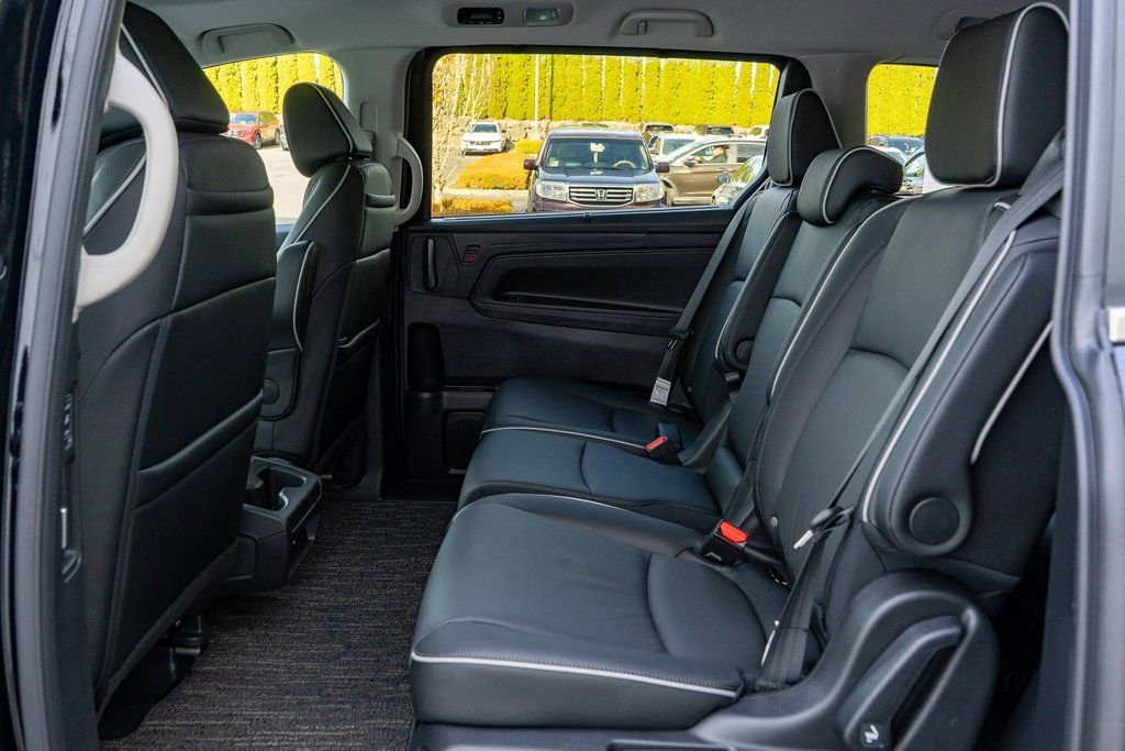 New 2026 Honda Odyssey Touring image 11