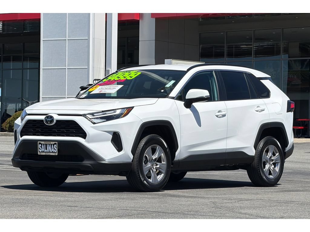 Used 2025 Toyota RAV4 XLE FWD image 8