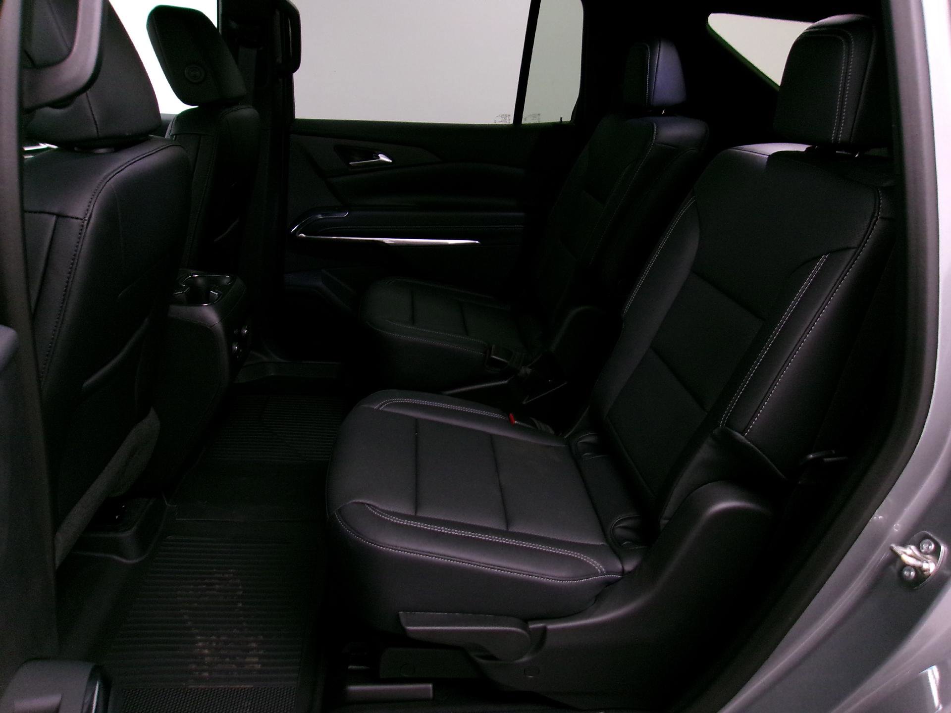 New 2026 Chevrolet Traverse LT w/ Driver Confidence Package FWD image 9