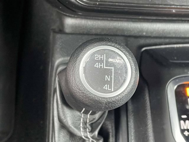 Used 2022 Jeep Wrangler Unlimited Sahara w/ Cold Weather Group AWD/4WD image 14