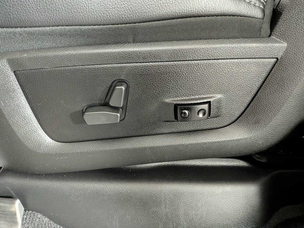 Certified 2021 RAM 2500 Laramie w/ Body Color Bumper Group image 17