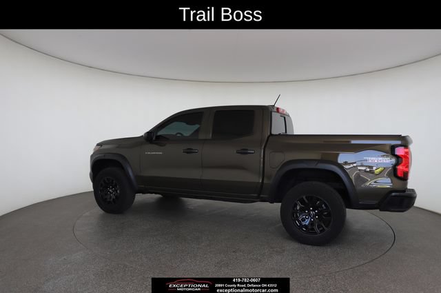 Used 2024 Chevrolet Colorado Trail Boss w/ Technology Package AWD/4WD image 9