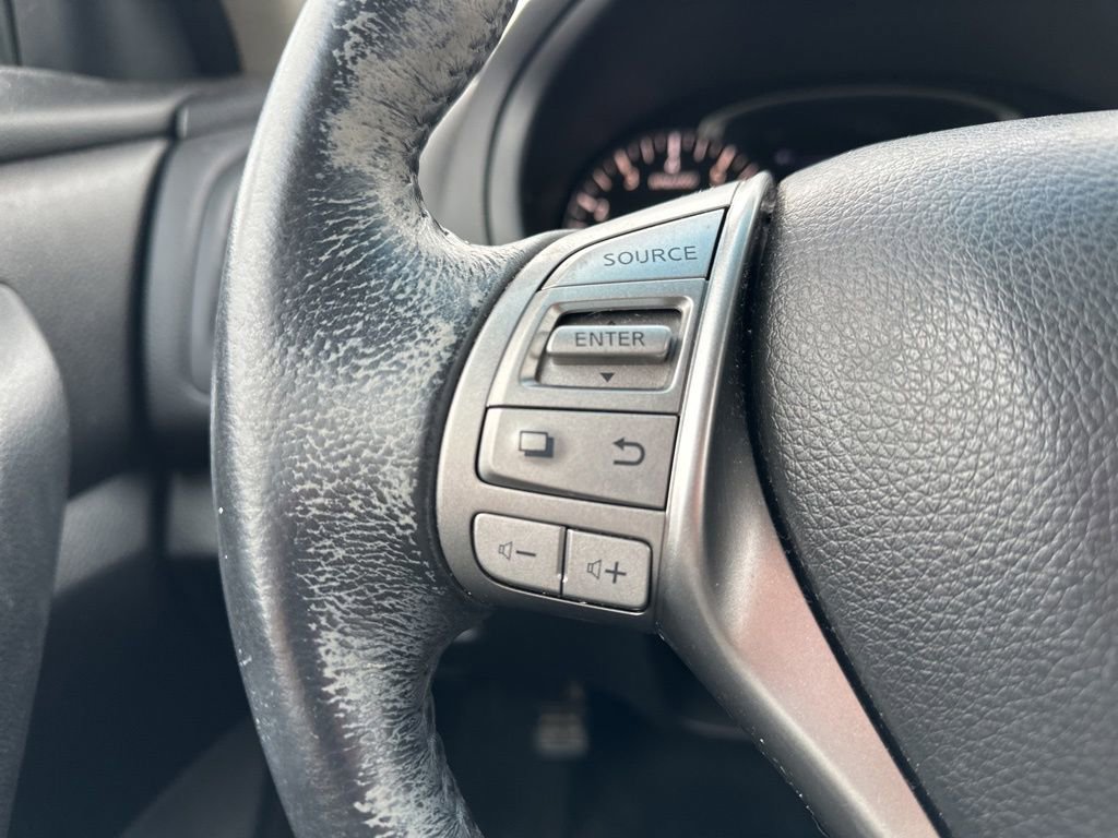 Used 2015 Nissan Altima 2.5 SV w/ Convenience Package image 19