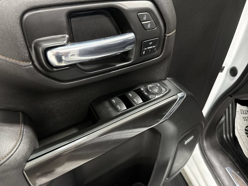 Used 2022 GMC Sierra 2500 AT4 w/ AT4 Preferred Package AWD/4WD image 24