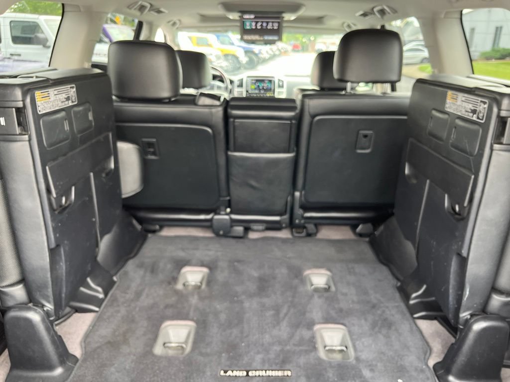 Used 2014 Toyota Land Cruiser AWD/4WD image 48