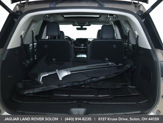 Used 2024 Nissan Pathfinder Platinum image 39