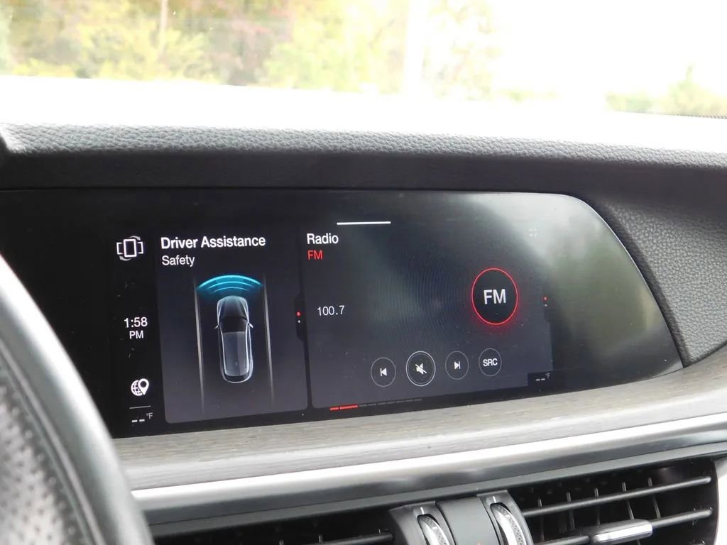 Used 2023 Alfa Romeo Stelvio Ti image 20