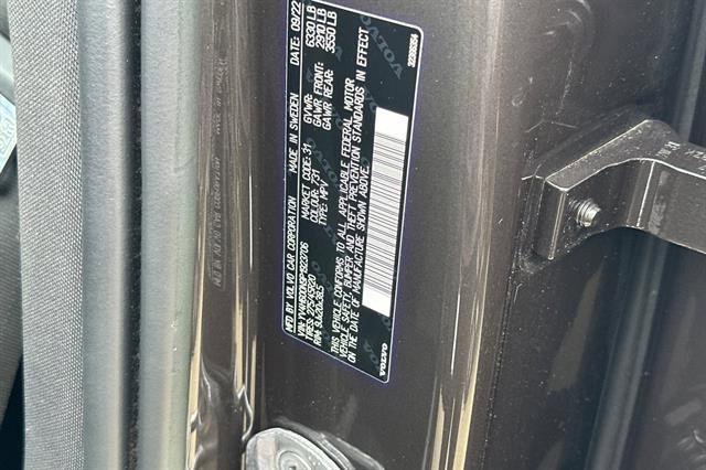 Certified 2023 Volvo XC90 T8 Plus image 35