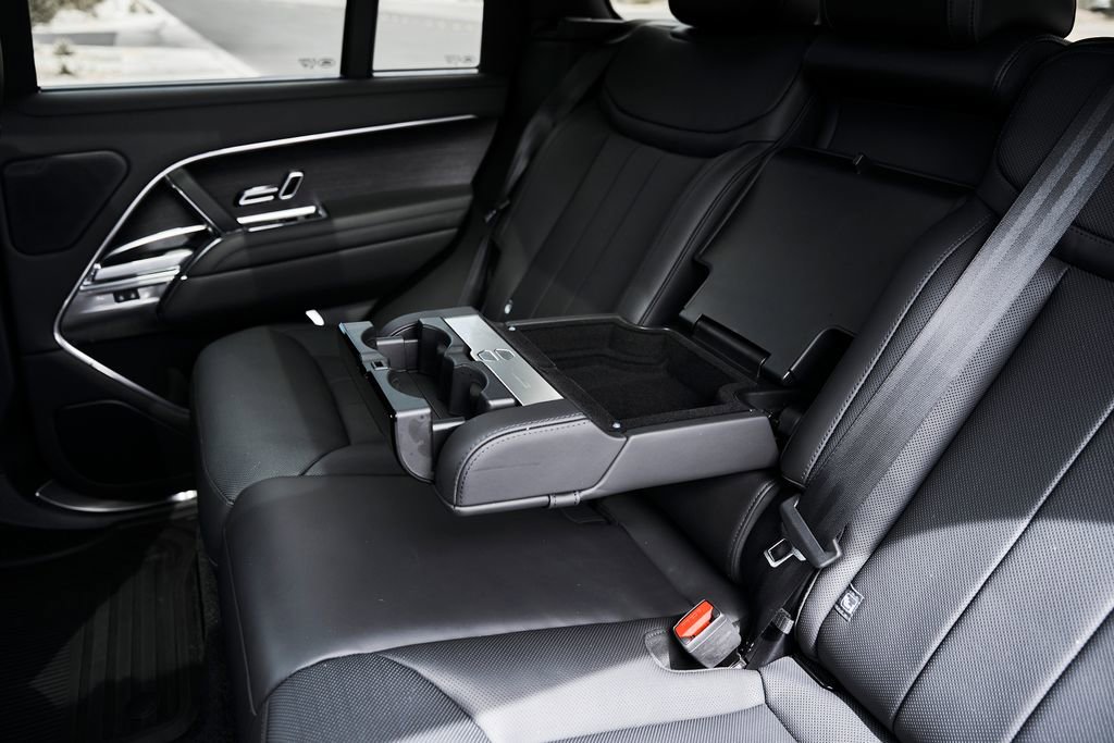 Used 2025 Land Rover Range Rover SE AWD/4WD image 48