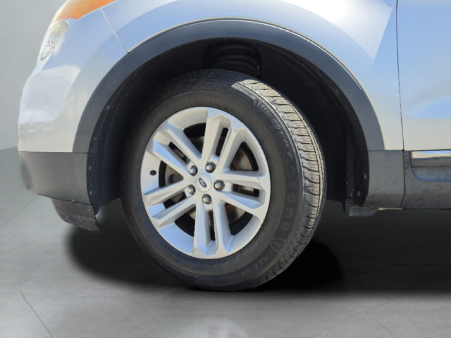 Used 2013 Ford Explorer XLT FWD image 38