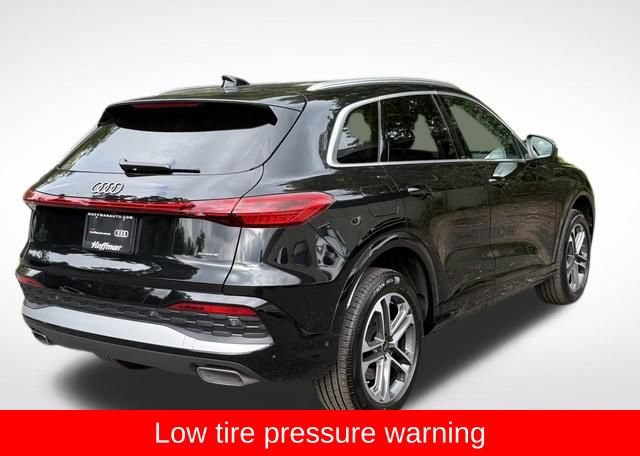 Certified 2025 Audi Q5 Premium w/ Convenience Package AWD/4WD image 9
