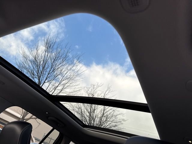 Used 2022 Jeep Grand Cherokee Limited image 5