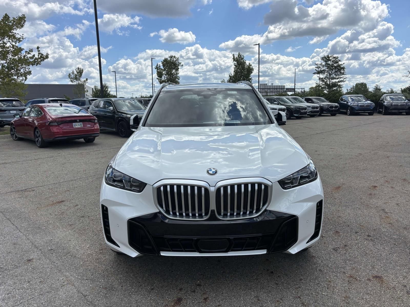 New 2026 BMW X5 xDrive40i w/ M Sport Package image 2
