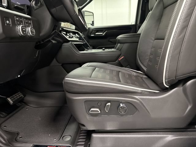 New 2026 GMC Sierra 2500 AT4X w/ LPO, Black Badging Package AWD/4WD image 22