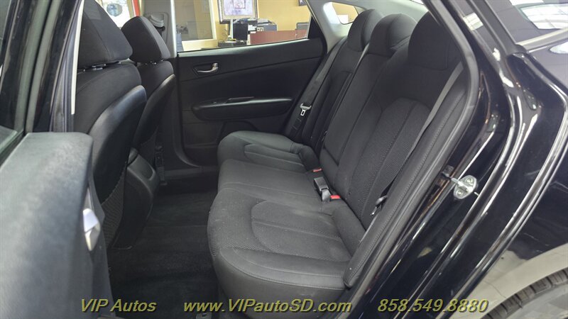 Used 2019 Kia Optima LX FWD image 17