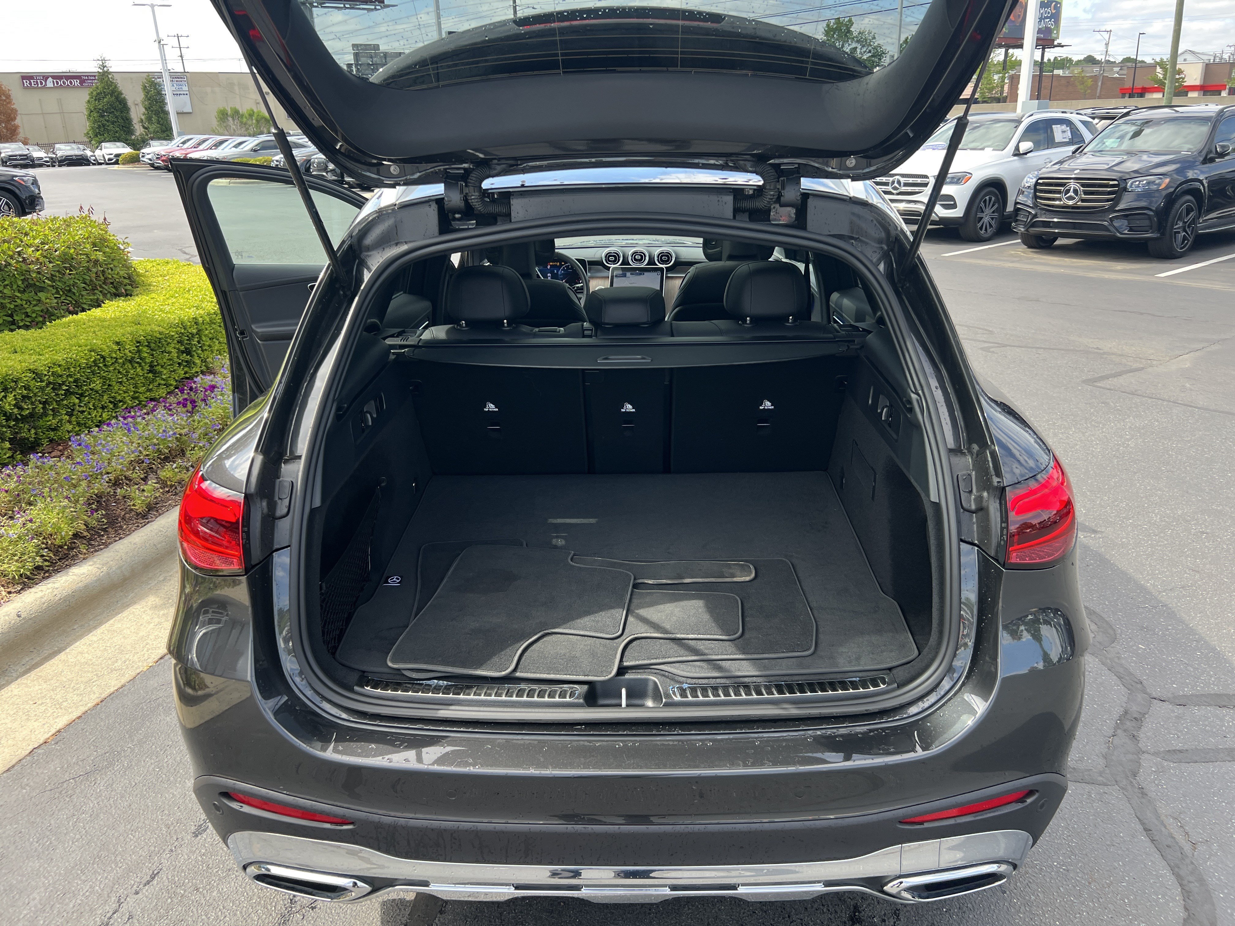 Certified 2025 Mercedes-Benz GLC 300 4MATIC image 33