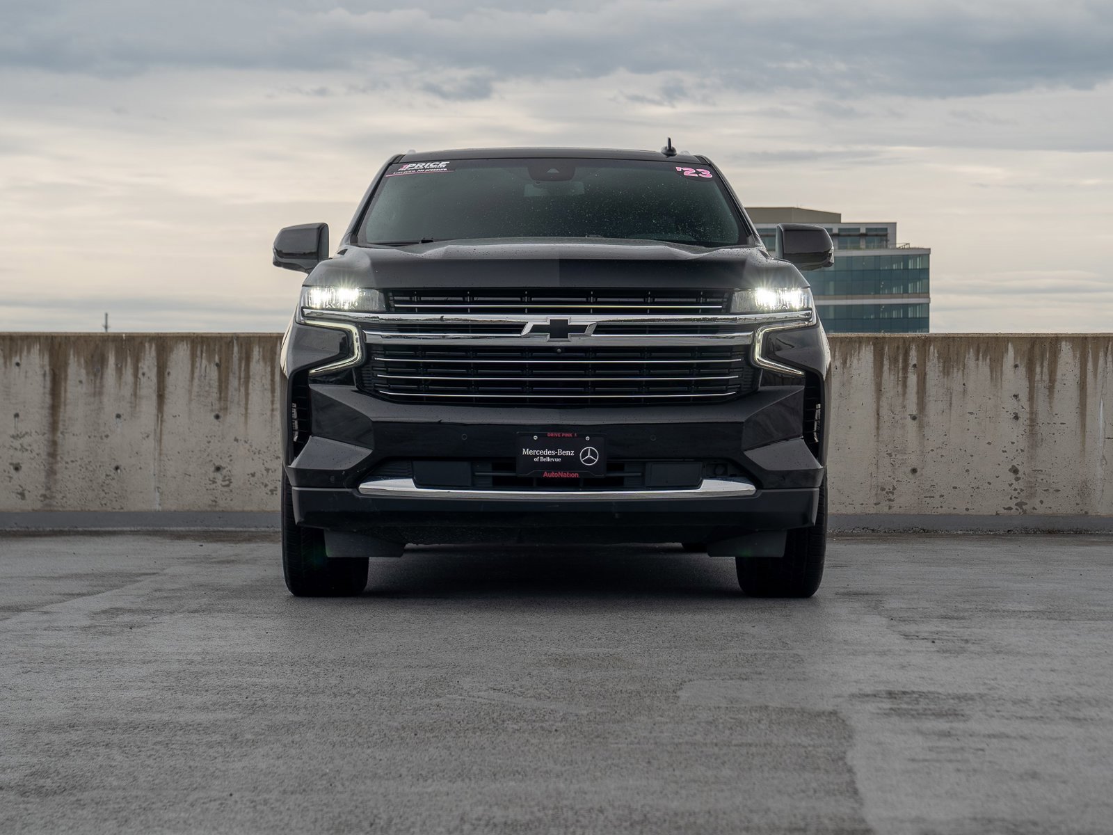 Used 2023 Chevrolet Tahoe LT w/ LT Signature Package AWD/4WD image 2
