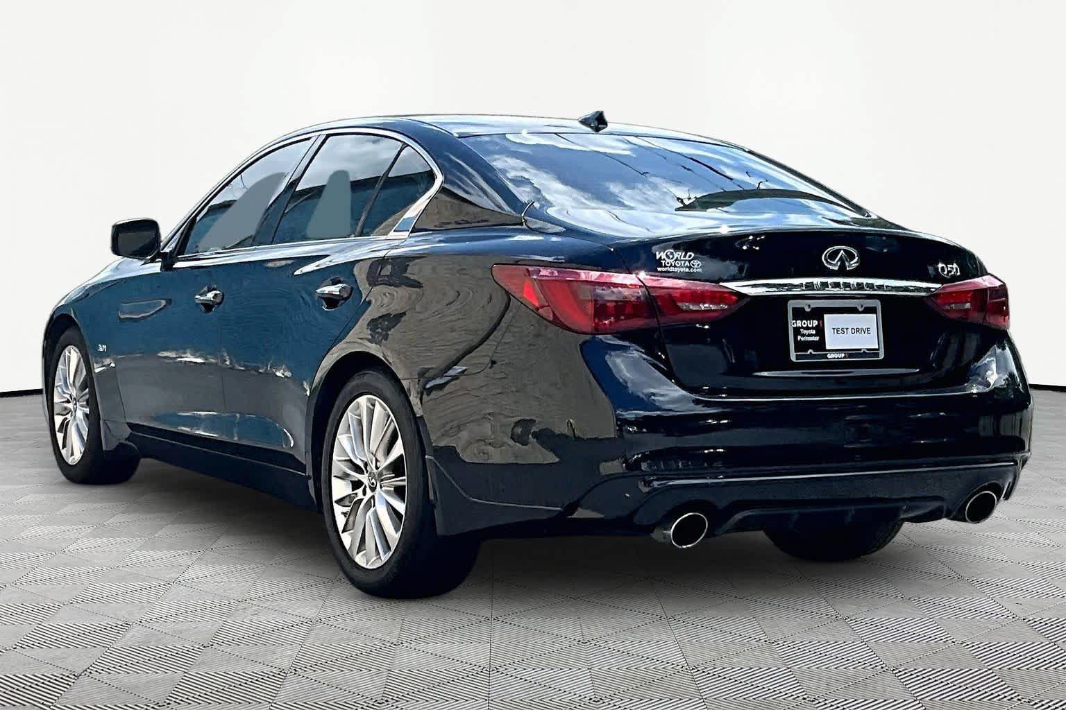 Used 2019 INFINITI Q50 Luxe w/ Essential Package (3.0T Luxe) RWD image 12