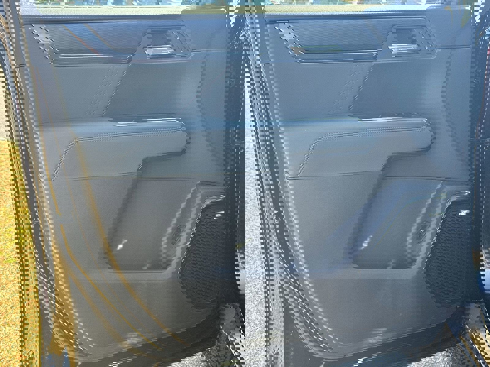 Used 2026 GMC Acadia AT4 w/ Super Cruise Package image 14