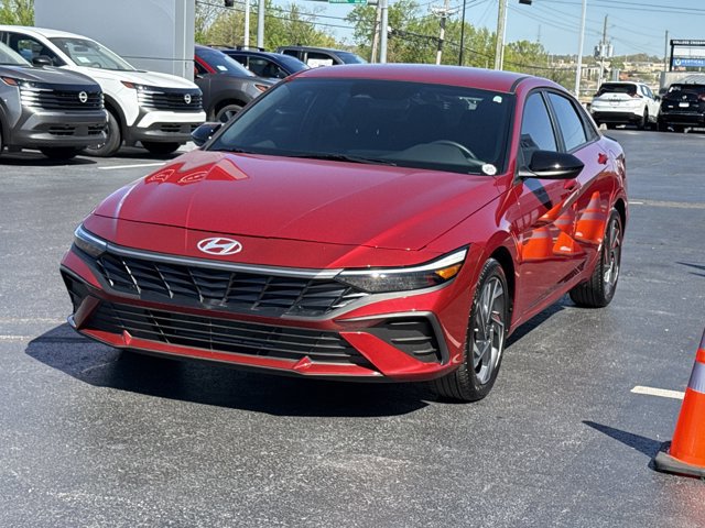 Used 2025 Hyundai Elantra Sport image 10