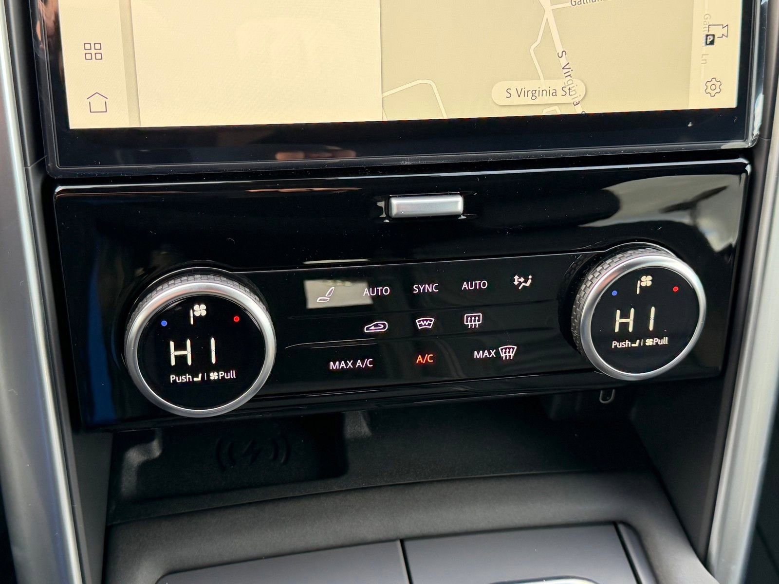 New 2026 Land Rover Discovery Dynamic SE image 19